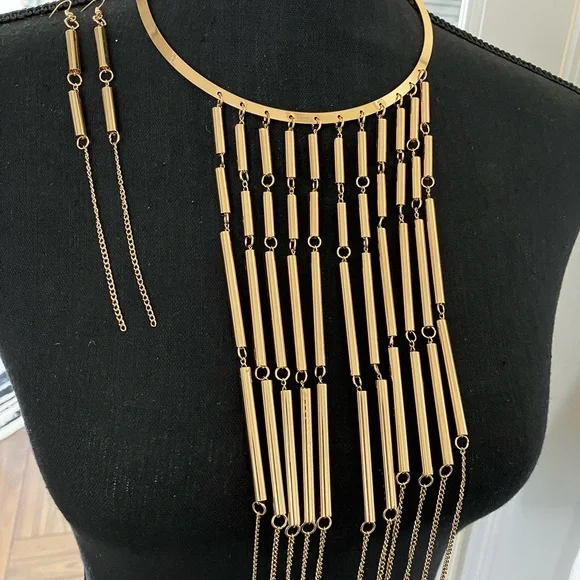Gold Windchime Necklace and Earrings Set - Picture 3 of 6